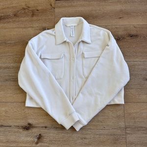 Alo Yoga Renown Cropped Button-Up Pullover